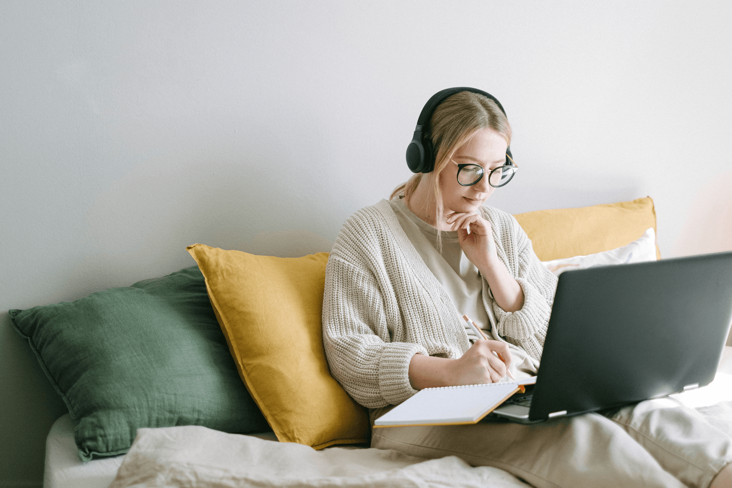 A student studying online from home